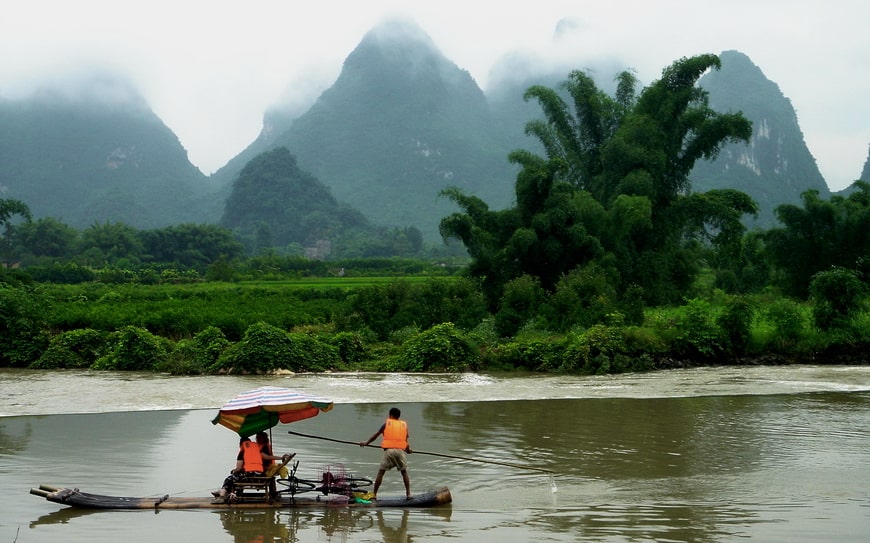 Guilin to Yangshuo - Li River Cruise to Yangshuo Mountain Retreat