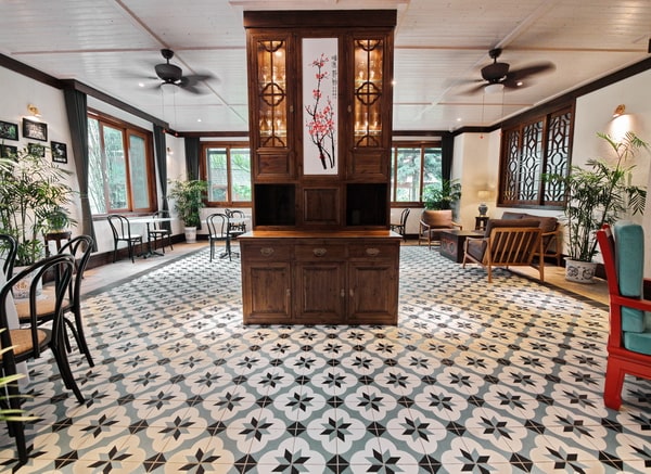Best Yangshuo bars - Yangshuo Mountain Retreat - Yulong River - Guilin Yangshuo China