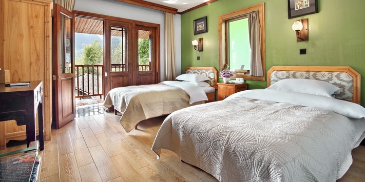 The YAngshuo Mountain Retreat hillview twin room is perfect for travellers on a budget.