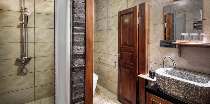 New shower, toilet and sink provide comfortable family accommodation in our Yangshuo China hotel.