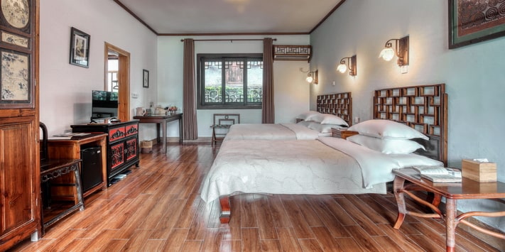 Yangshuo Mountain Retreat riverside guestroom.