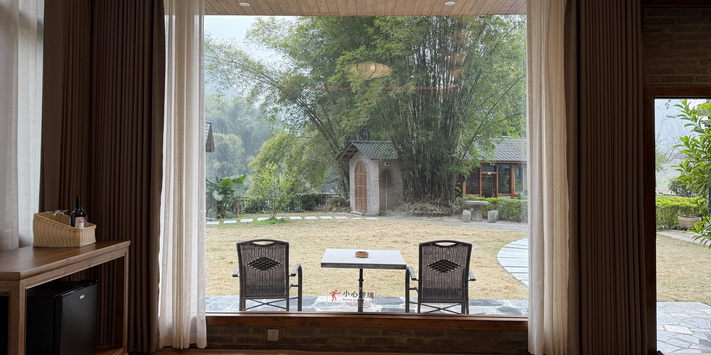 Yangshuo Mountain Retreat family private terrace overlooking the Yulong River.